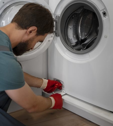 side-view-man-working-as-plumber (1)
